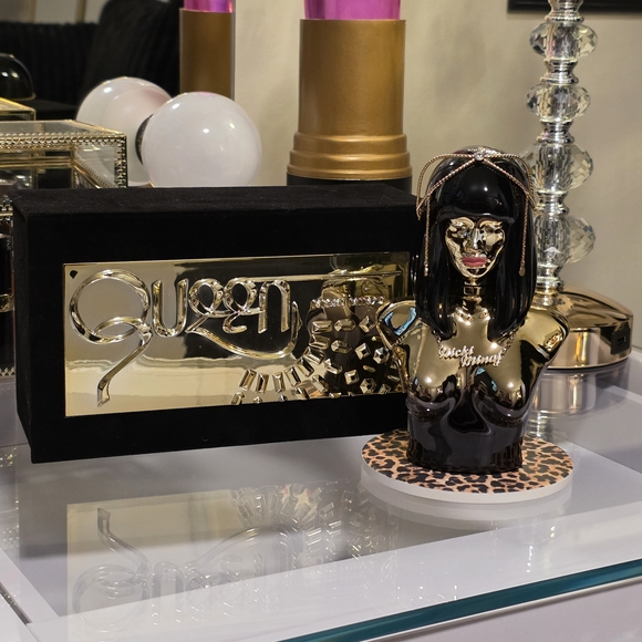 Nicki Minaj Queen Perfume - Black and Gold